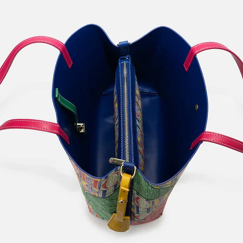 CH Letter Printing Design Shoulder Bag Large Capacity Women's Crossbody Bag Premium Feeling Versatile Ladies Handbag Fashion - Image 3