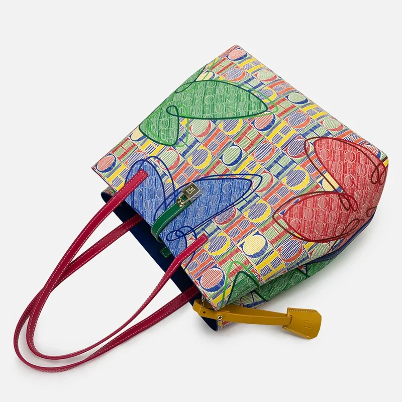 CH Letter Printing Design Shoulder Bag Large Capacity Women's Crossbody Bag Premium Feeling Versatile Ladies Handbag Fashion - Image 4